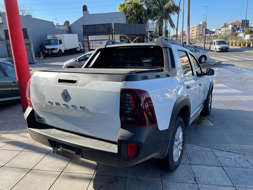 Imagen 5 de 13 de Renault Duster Oroch 2017 1.6 Outsider