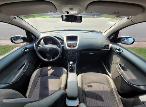 Peugeot 207 1.4 Sedan Hdi Xt