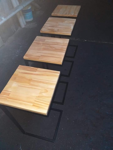 Mesita De Arrime En Hierro Y Madera