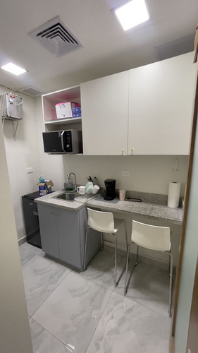 Local De Consultorio Médico, Alquiler O Venta Torre Kp