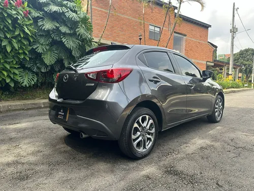 Mazda 2 Grand Touring LX