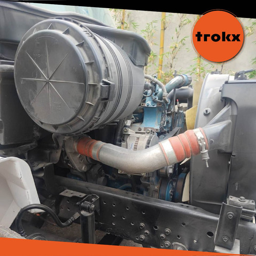 International 4300 Modelo 2013 Con Pipa De Acero Inoxidable