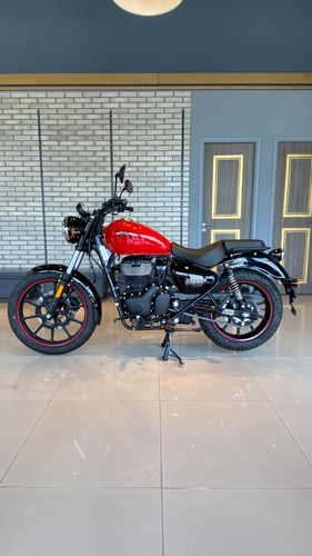 Imagen 1 de 8 de Royal Enfield Meteor 350 Fireball Red