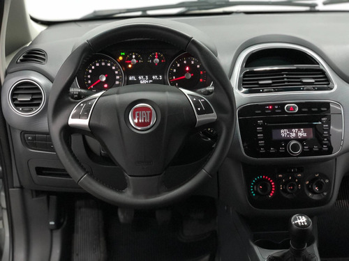Fiat Punto 1.4 Attractive 8v Flex 4p Manual