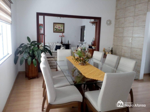 Casa Com 3 Dormitórios À Venda, 317 M² Por R$ 830.000 - Centro - Poços De Caldas/mg. - Ca1403