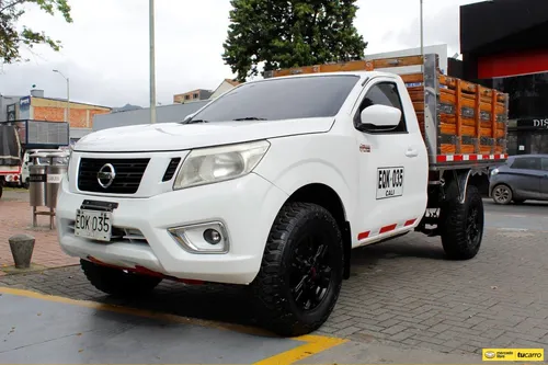 Nissan Frontier 2.5 D22 / Np300 Estacas Diesel Mt 4x4