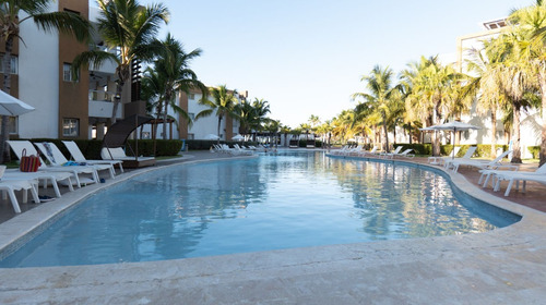 Apartamento En Playa Punta Cana Cabeza De Toro Primer Nivel Amueblado 2 Habitacioenes Res. Blue Beach