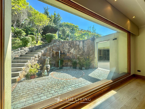 Casa En Arriendo De 7 Dorm. En Vitacura
