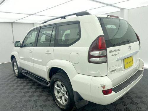 Imagen 7 de 25 de Toyota Land Cruiser Prado 3.0