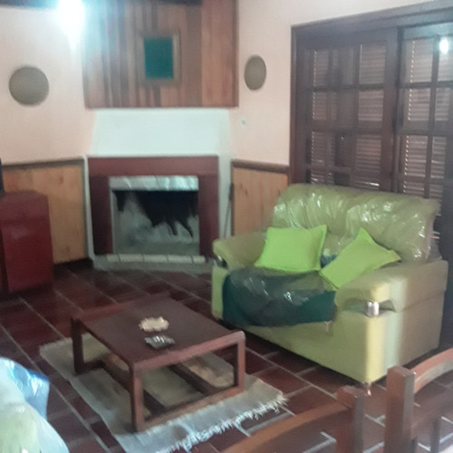 Casa Ampla, Confortável E Totalmente Equipada Para Residir O Ano Todo