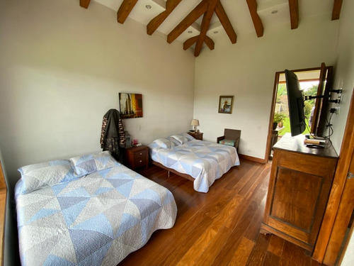 Finca En Venta En La Ceja ( Via Hacia La Union A 2,5 Km Del Parque Principal)