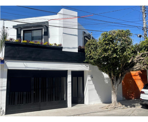 Lomas De Queretaro Excelente Casa En Venta Recien Remodelada