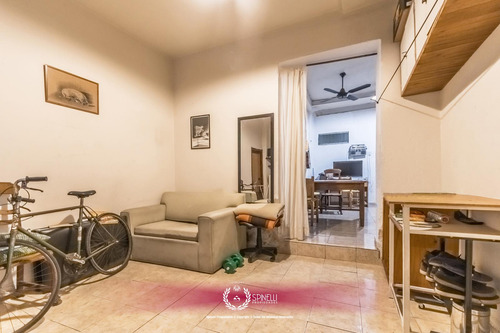 Casa Con Terreno Propio De 111m² A Reciclar Terraza Y Parrilla Gran Oportunidad!