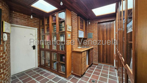 Apartamento En Venta En Los Palos Grandes. Sw Cod. 25-18106