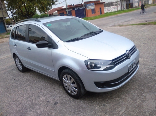 Volkswagen Suran 1.6 I Comfortline 90a 2010