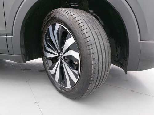 Volkswagen T-Cross 1.4 250 TSI TOTAL FLEX HIGHLINE AUTOMÁTICO