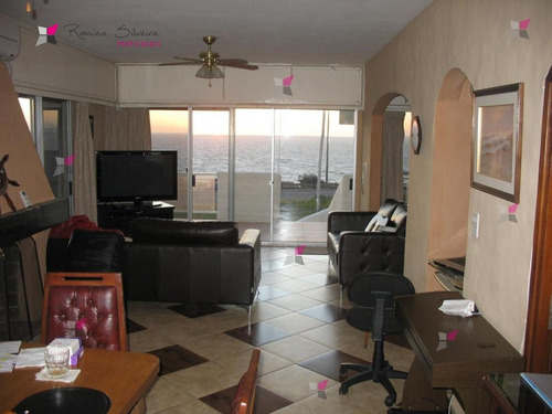 Casa En Punta Ballena, 6 Dormitorios *- Ref: 7887