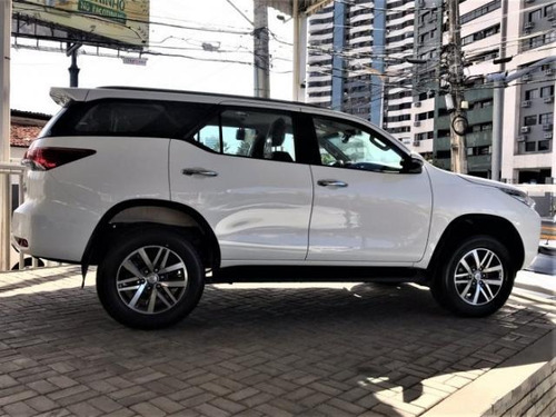 Toyota Hilux 2.8 Tdi Srx 7l 4x4 Aut. 5p Diesel 2019