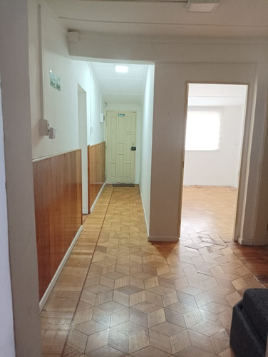Arriendo Casa Remodelada 3 Dormitorios, 2 Baños, Patio