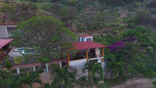 Imagen 1 de 9 de Casa Vacacional En Las Salinas La Guaira