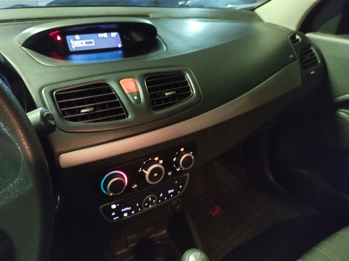 Renault Fluence 1.6 Confort 110cv 2012