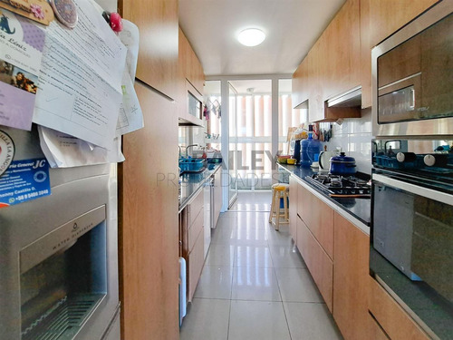 Departamento En Venta De 4 Dorm. En Concón