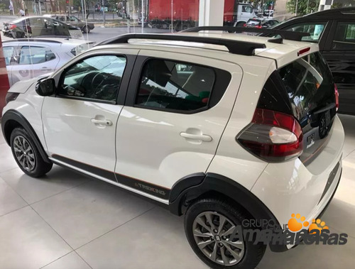 Fiat Mobi 1.0 FIREFLY FLEX TREKKING MANUAL