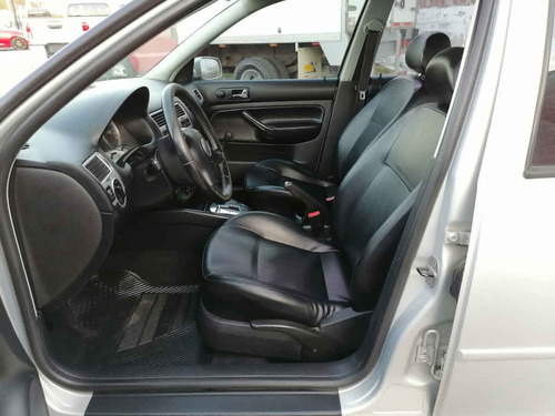 Imagen 9 de 15 de Volkswagen Jetta 2011 4p Cl L4/2.0 Aut A/a