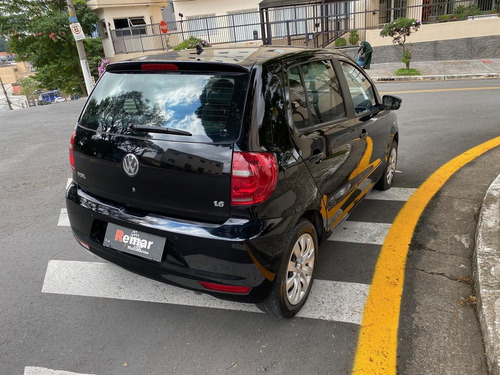 Imagem 9 de 10 de Volkswagen Fox 1.6 Mi Total Flex 8v 5p 2013 Completo