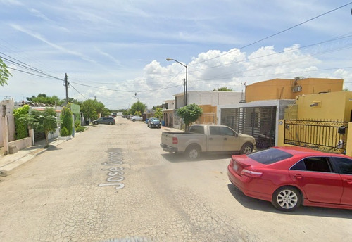 Sk14-casa En Remate Bancario En Los Toboganes, 88177 Nuevo Laredo, Tamps.