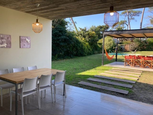 Imagen 12 de 22 de Casa En Venta De 4 Dormitorios En Pinares (ref: Lij-5705)