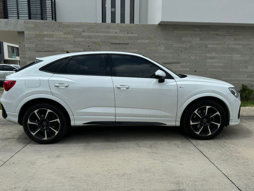 Audi Q3 2.0 Sportback 40 Tfsi S-line 220hp Dsg