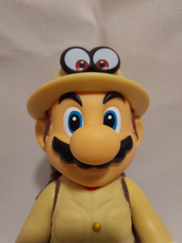 Mario Explorador Y Sombrero (cappy) - Super Mario - 12cm - 2