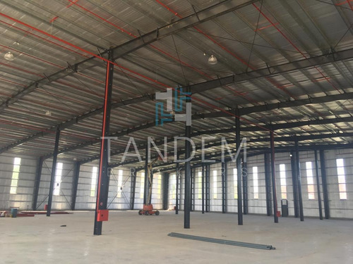 Imagen 2 de 9 de Alquiler Excelente Galpón Aaa En Parque Industrial En Panamericana Y 197 Con Sprinklers