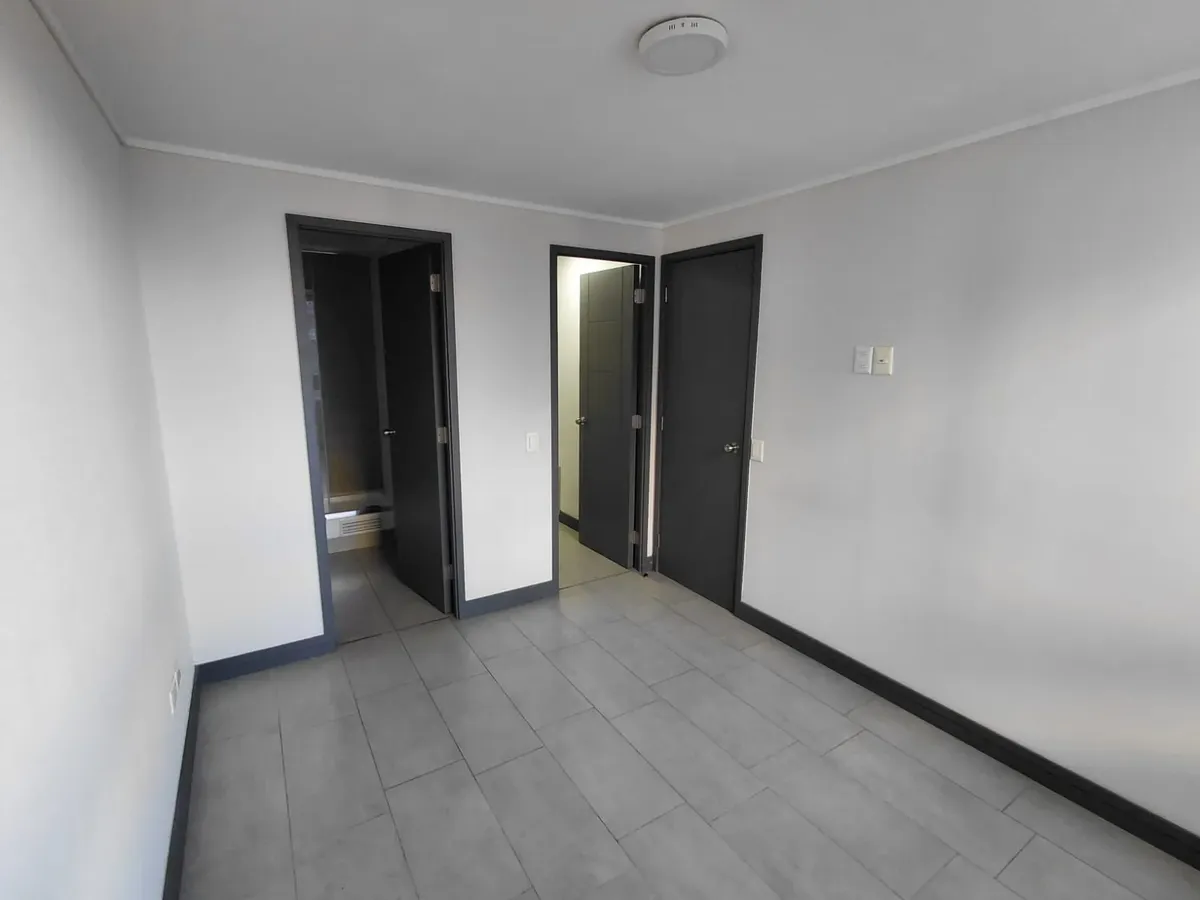Imagen 3 de 12 de Dpto De 1d+1b En Ñuñoa-metro Estadio Nacional-semiamoblado