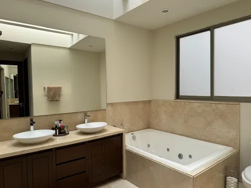 Casa En Venta En Lomas De Tecamachalco