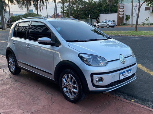 Imagem 2 de 9 de Volkswagen Cross Up 1.0 Mpi 12v Flex 4p Manual
