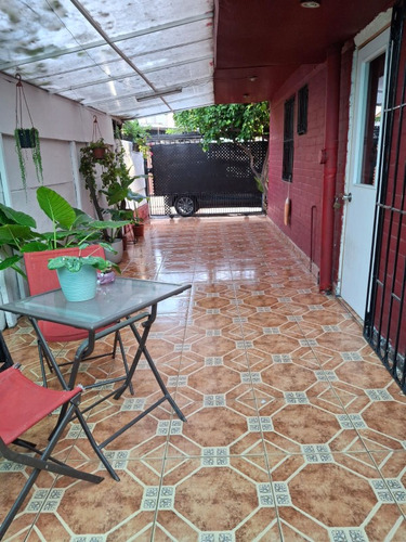 Amplia Casa 2 Pisos, 4 D +2b. Villa Los Claveles 3