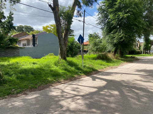 Reservado Lote 332 M2 Andrade Esq Peña Barrio San Jeronimo Reservado