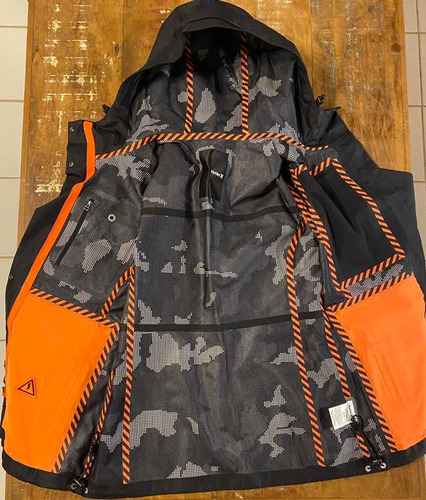 Jaqueta Feminina Impermeável Hurley Phantom Winchester