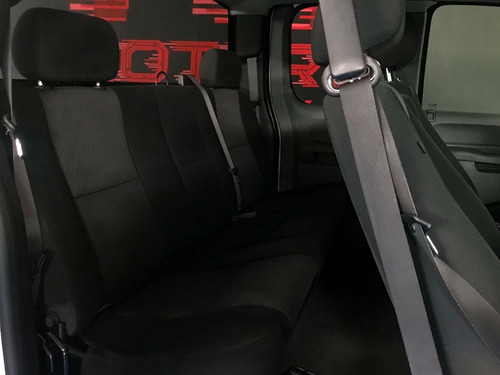 Imagen 6 de 9 de Chevrolet Silverado 2500 Cab Ext T/a 2012 Blanca