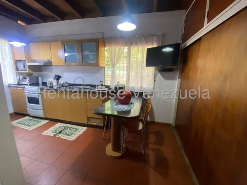 Se Vende Casa En Prados Del Este