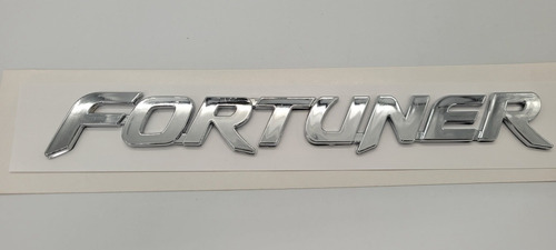 Toyota Fortuner Emblema Compuerta 