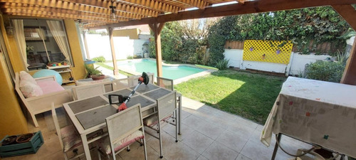 Portal Propiedades Vende, Casa 4d. + 4b., Sector Arqviva