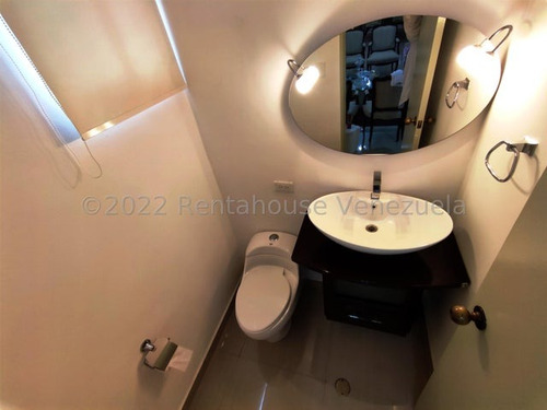 Se Vende Apartamento En Altamira Mls #25-3446