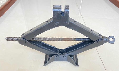 Gato Mecanico Automotriz Universal De Tijera (sin Palanca) (Usado)