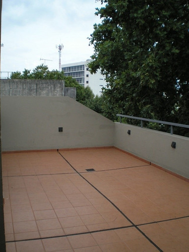 Imagen 20 de 22 de Ph T/casa Frente Con Patio Y Parrilla 2 Ambientes