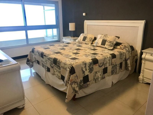 Apartamento 3 Dormitorios En Playa Brava, Punta Del Este.