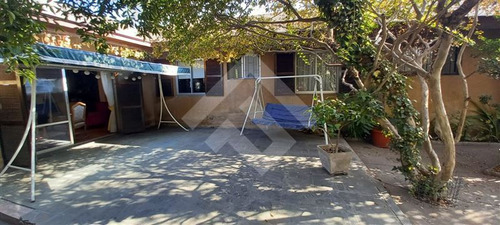 Casa En Venta De 3 Dorm. En La Reina