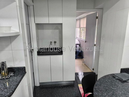 Apartamento Remodelado Amplio Y Cómodo En Excelente Urbanización Las Mesetas Santa Rosa De Lima Lld